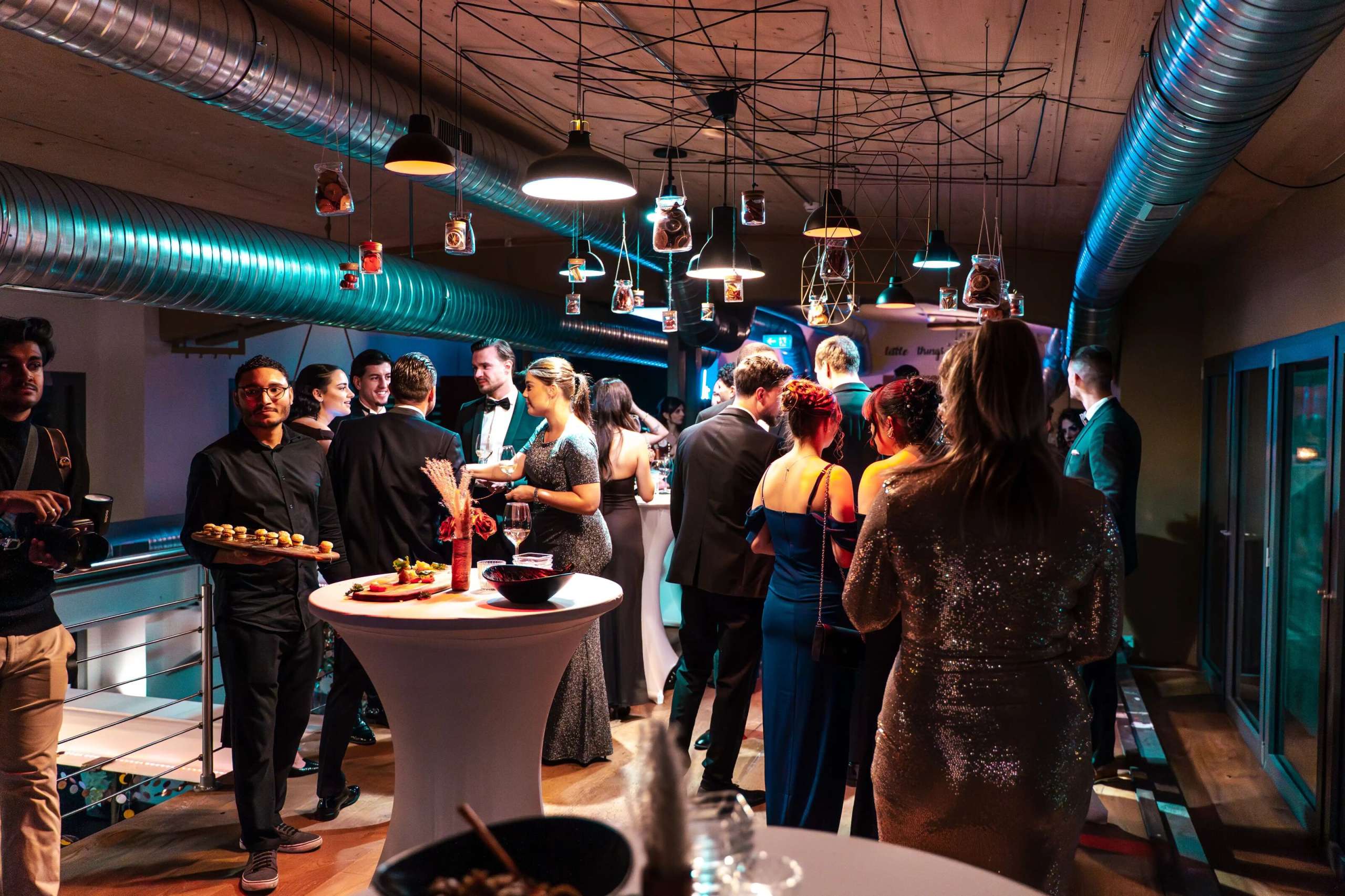 Anlass, Bar, Einrichtung, Eventlocation, Innenraum, Kesselhaus, MICE Partner, Party, Pearl Event, Personen, rooftop