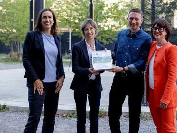 Restaurant Obergass erhält als KMU-MAX-Gewinner Baumpatenschaft