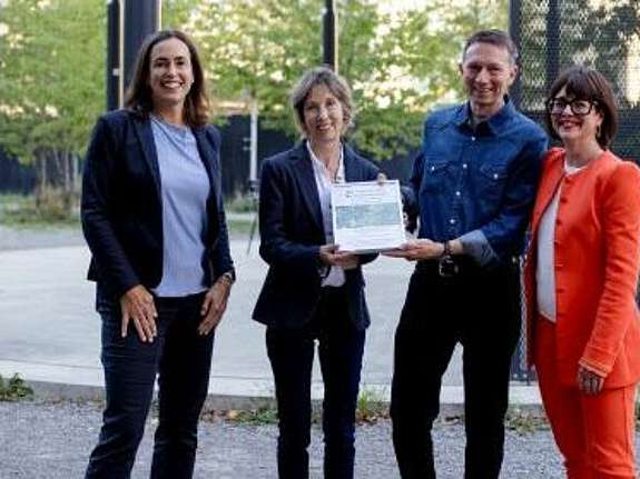 Restaurant Obergass erhält als KMU-MAX-Gewinner Baumpatenschaft