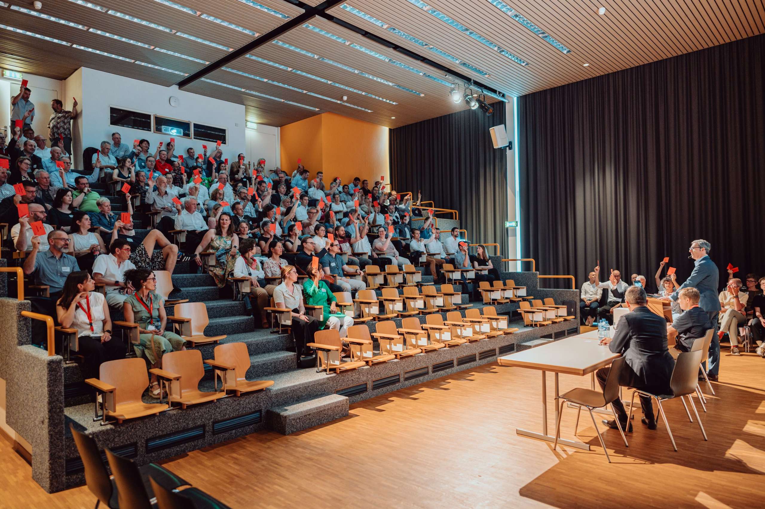 2024 Generalversammlung House Fest Technorama Auditorium, Swiss Science Center Technorama, Wahl, Abstimmung