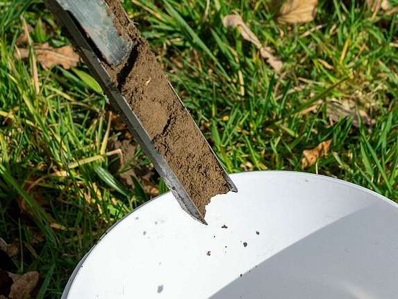 Schweizer Böden sind mit PFAS belastet