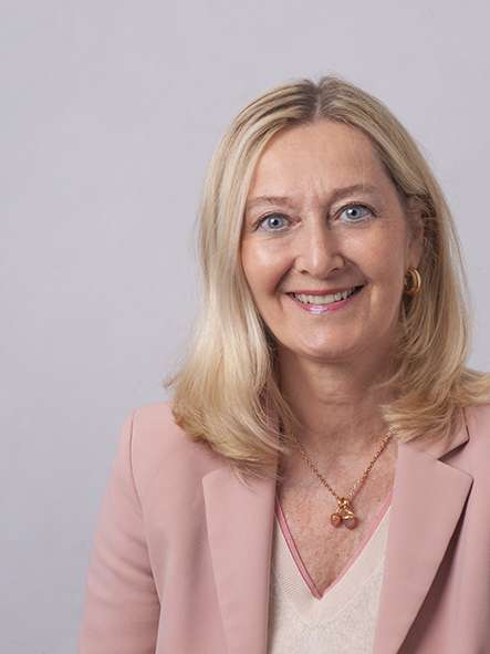 Silke Schmitt Oggier, medizinische Leiterin bei santé24 erklärt, wieso Telemedizin Hausärzte entlastet, aber nicht ersetzt