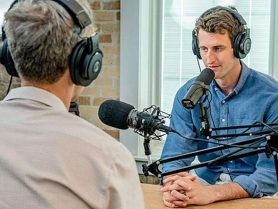 Neuer Monitor beleuchtet Schweizer Podcast-Werbemarkt