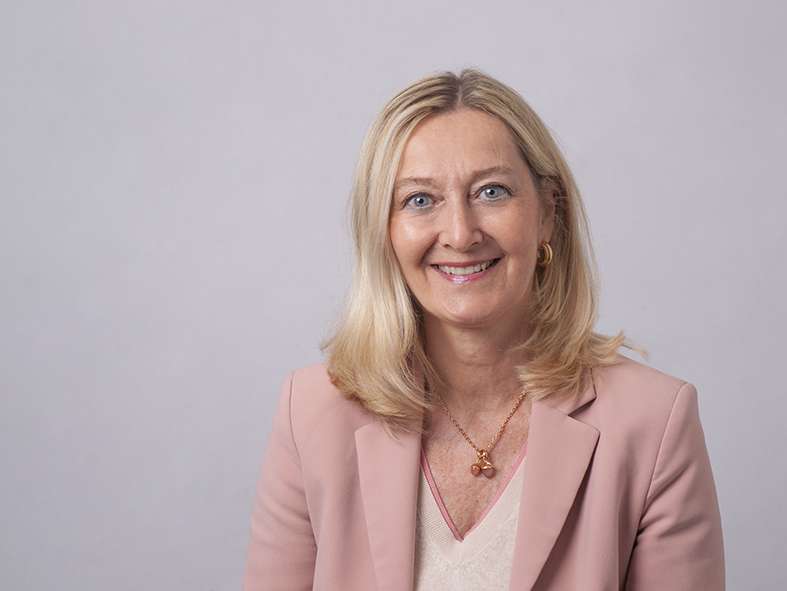Silke Schmitt Oggier, medizinische Leiterin bei santé24 erklärt, wieso Telemedizin Hausärzte entlastet, aber nicht ersetzt Silke Schmitt Oggier, medizinische Leiterin bei santé24 erklärt, wieso Telemedizin Hausärzte entlastet, aber nicht ersetzt