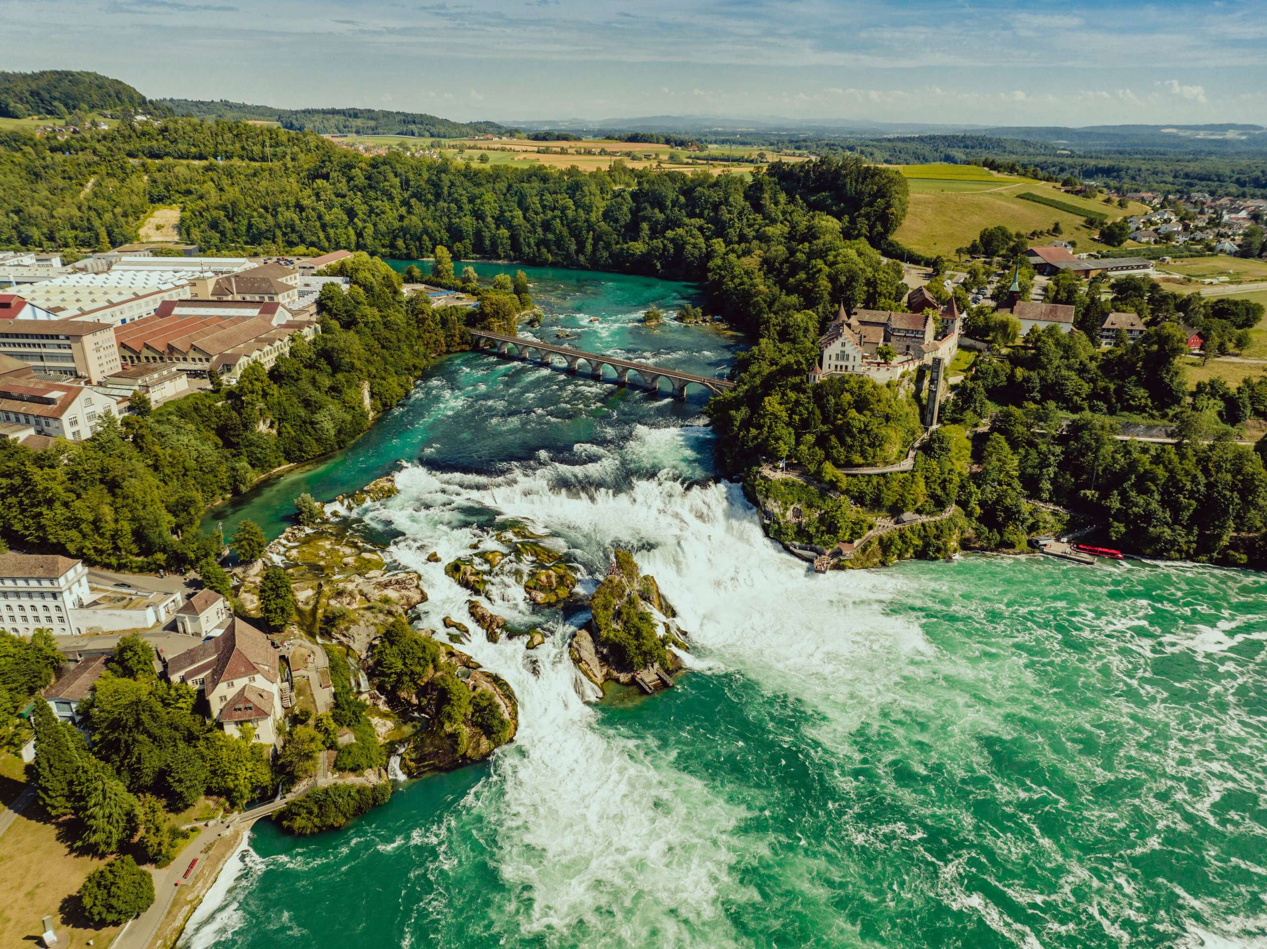 Rheinfall_Sommer Drohnenaufnahme, Aussichtspunkt